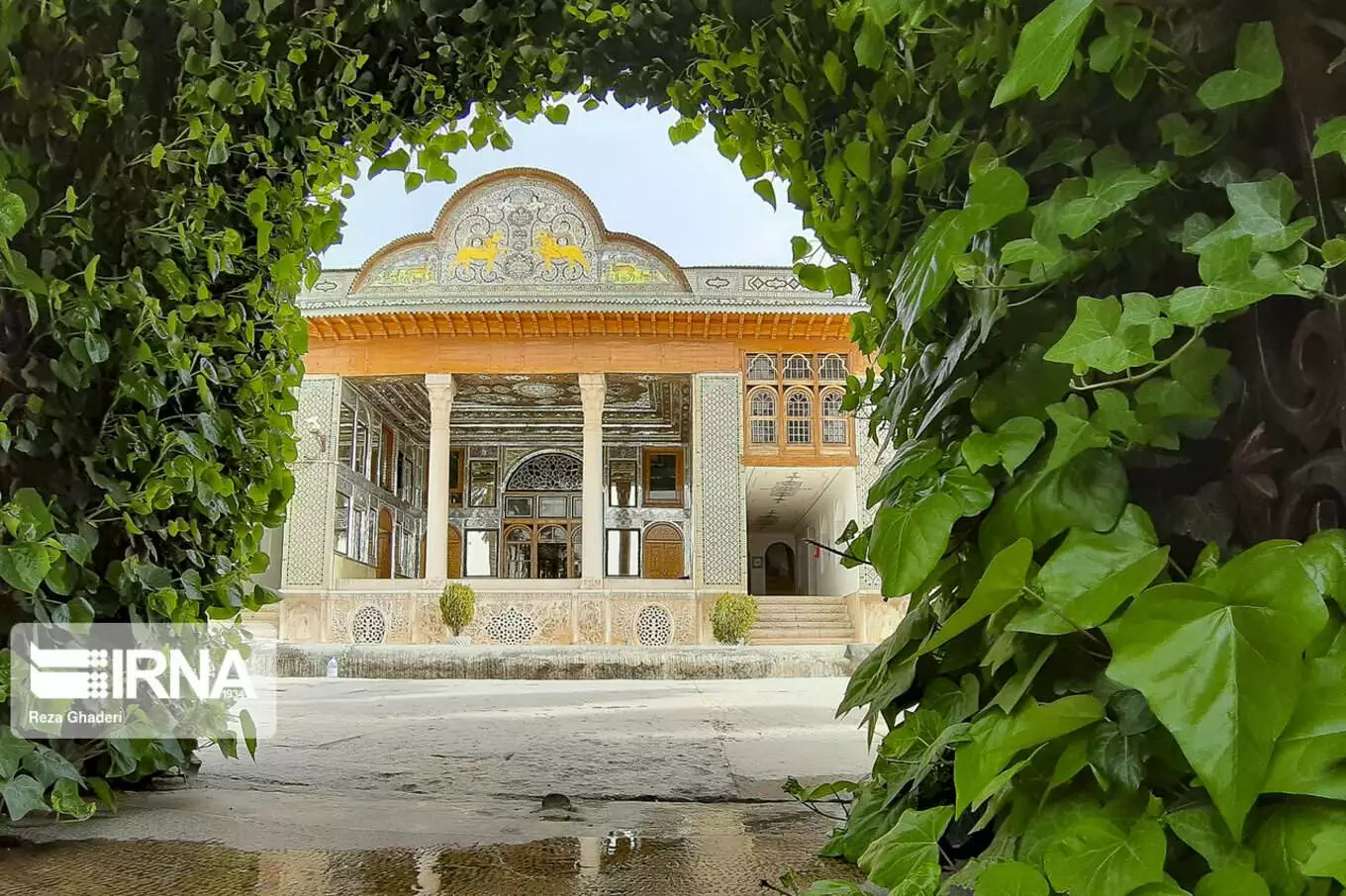عکس باغ نارنجستان قوام