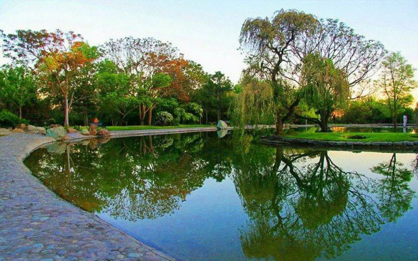 عکس  باغ گیاه شناسی ملی ایران