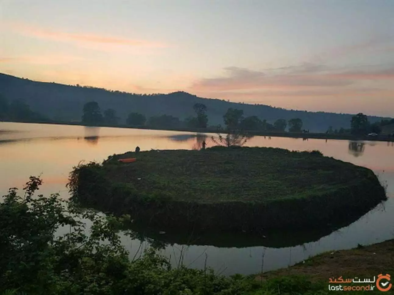 عکس دریاچه توشن